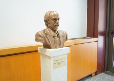 Busto commemorativo del Commissario di Polizia Dott. Boris Giuliano alla Scuola Superiore di Polizia